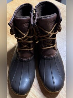Sperry boots waterproof water boots Girl’s size 5. SP-Saltwater Boot  Brown